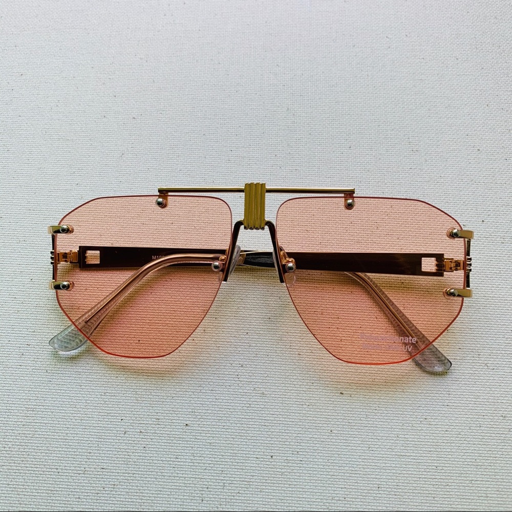 ‘Avery’ sunglasses in Peach🍑